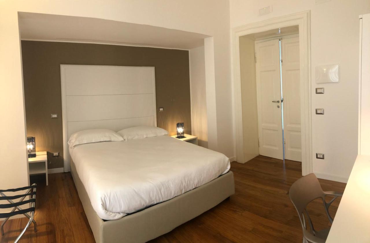 טאראנטו Lo Schiaccianoci B&B מראה חיצוני תמונה